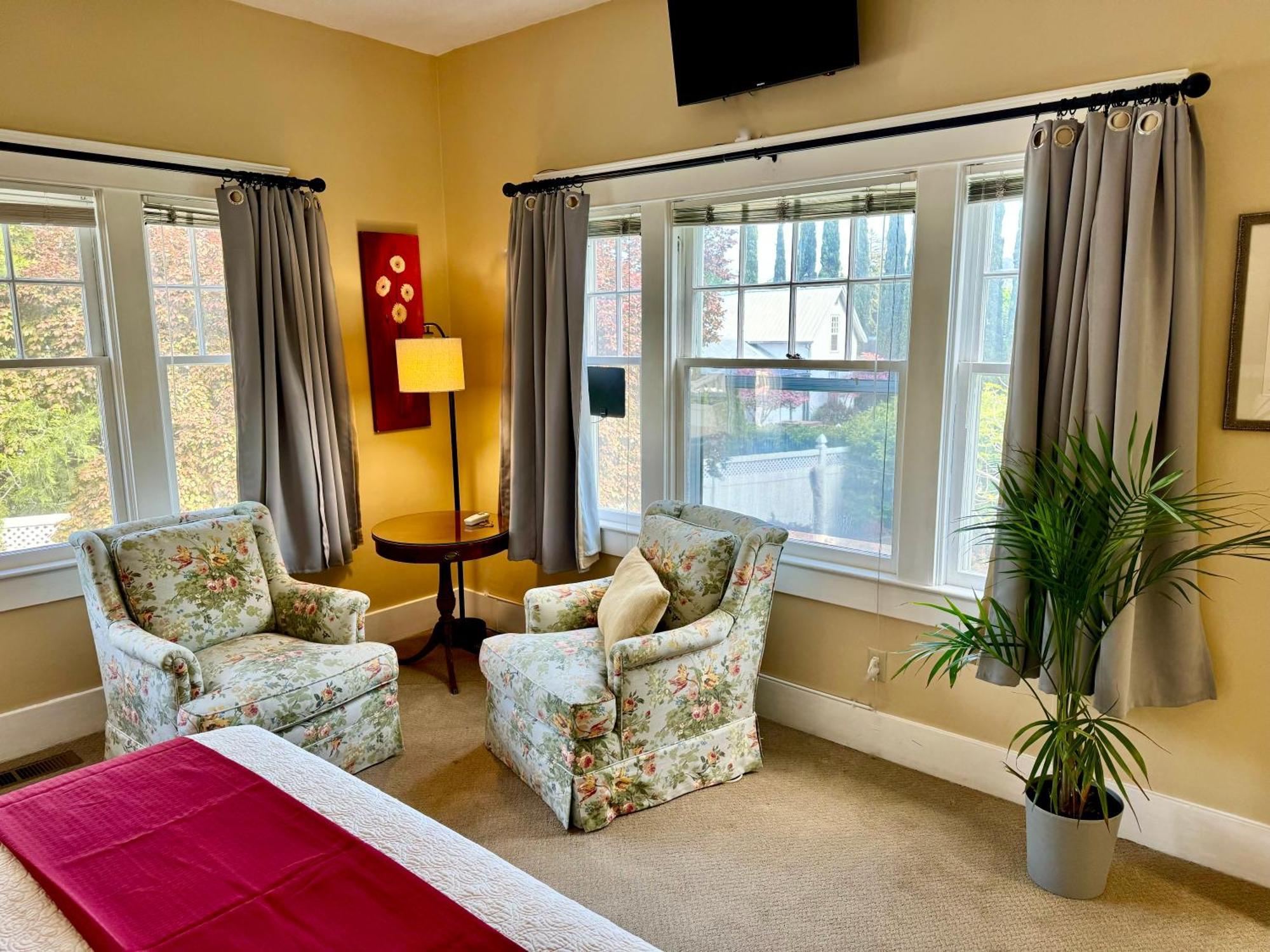 Bayberry Inn B&B And Oregon Wellness Retreat 애쉬랜드 외부 사진